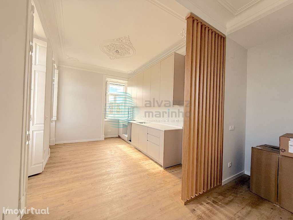 Apartamento T2, muito bem localizado, com todos os serviços por perto - Grande imagem: 3/24