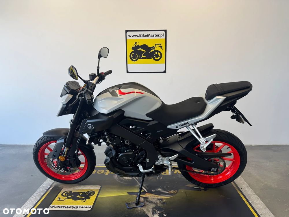 Yamaha MT - 2