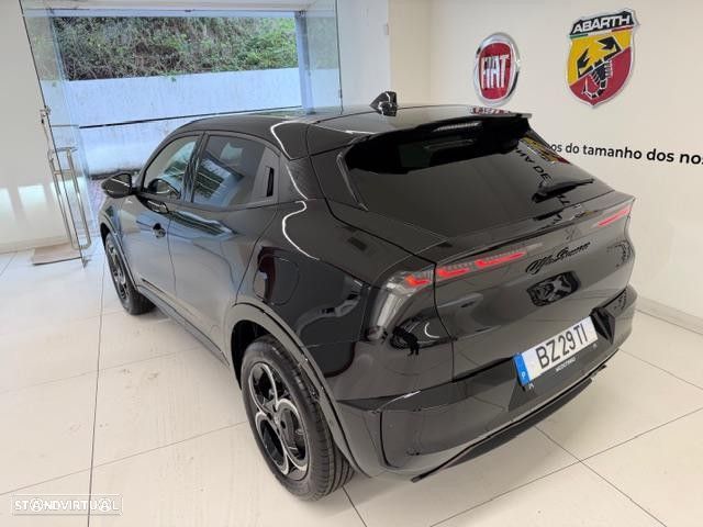 Alfa Romeo Junior 1.2 Q4 eDCT6 - 4