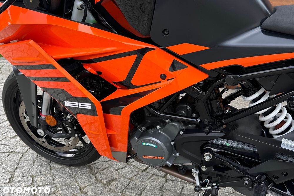 KTM RC 125 - 17