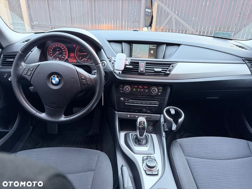 BMW X1 sDrive18d - 14