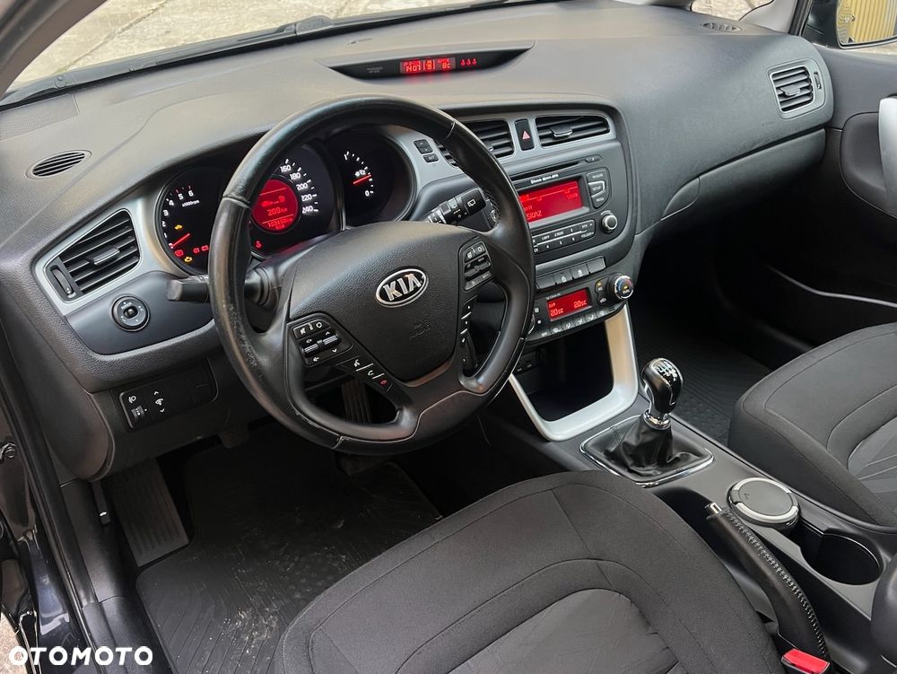 Kia Ceed 1.6 CRDi Business Line - 14