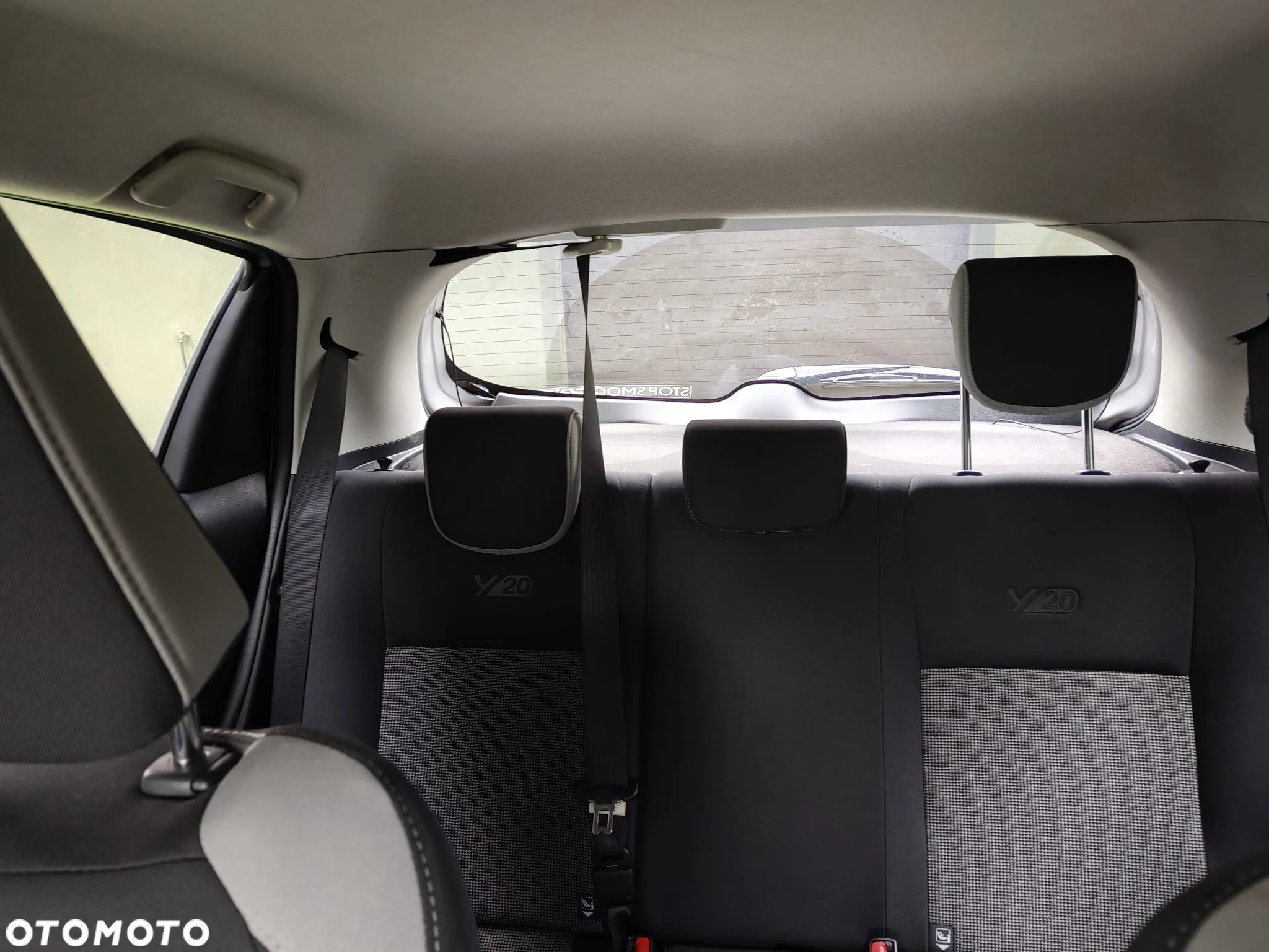 Toyota Yaris Hybrid 100 Premium - 14