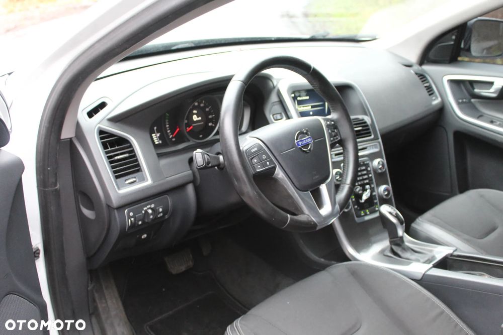 Volvo XC 60 T5 AWD Drive-E Momentum - 7