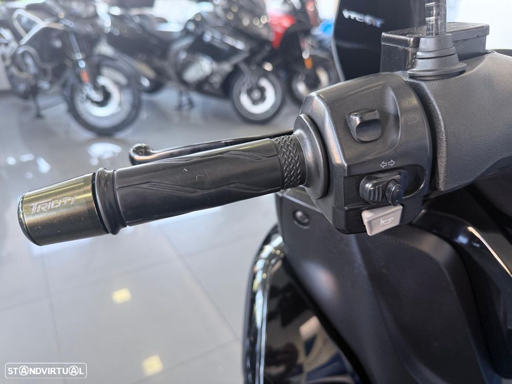 Yamaha Tricity 125 - 6