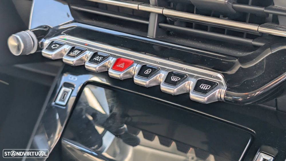 Peugeot 208 1.2 PureTech Allure EAT8 - 12