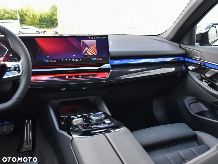 BMW Seria 5 520d mHEV M Sport - 14