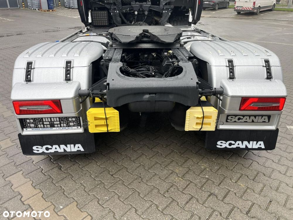 Scania S 500 A4x2NB Zawieszenie pneumatyczne przód i - 12