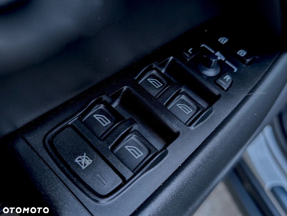 Volvo XC 70 - 25