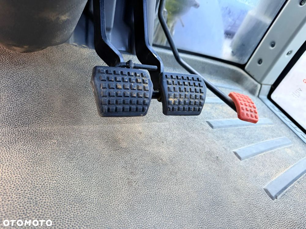 Claas Arion 640 CEBIS - 17