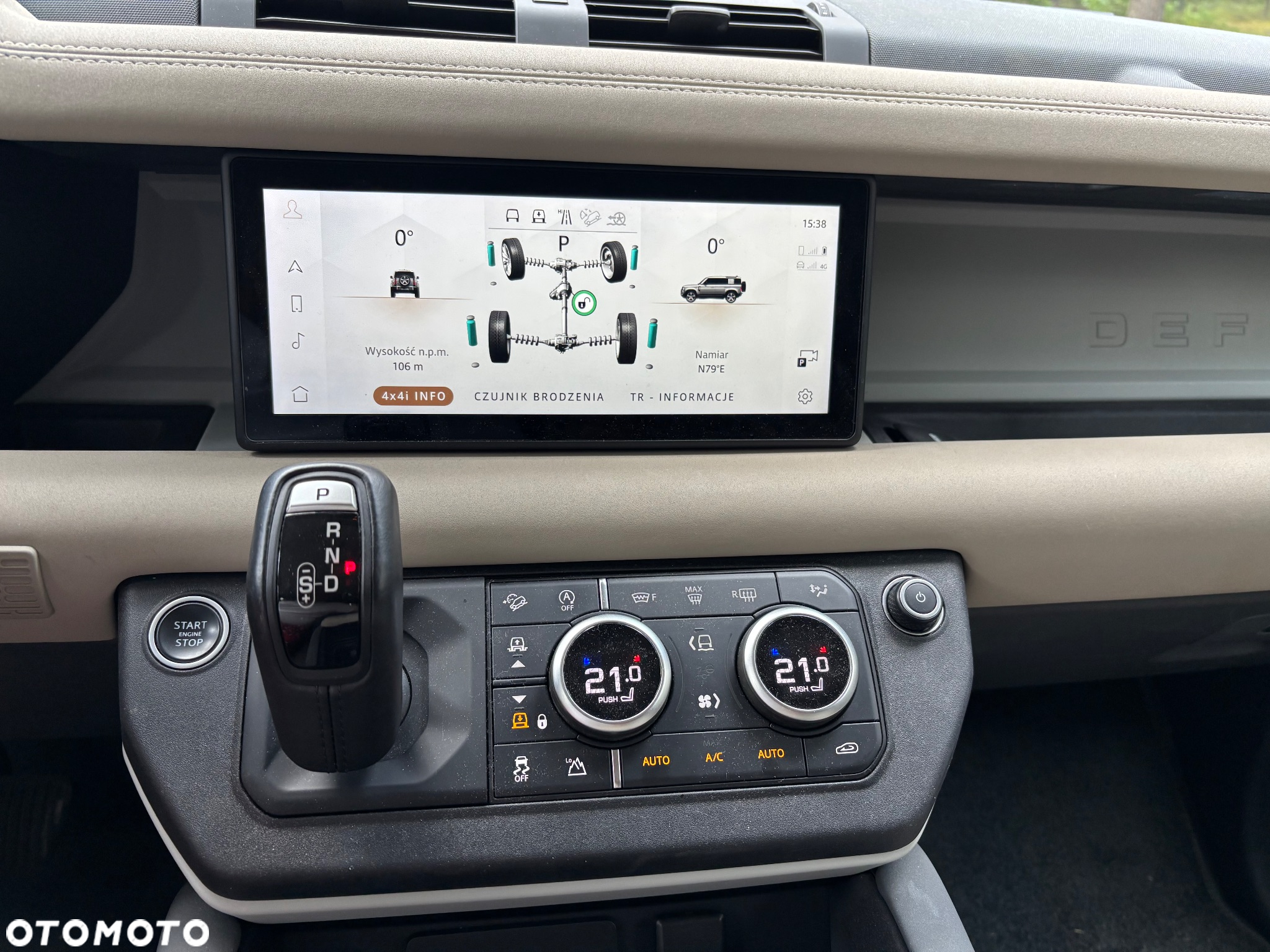 Land Rover Defender 110 2.0 D240 S - 12