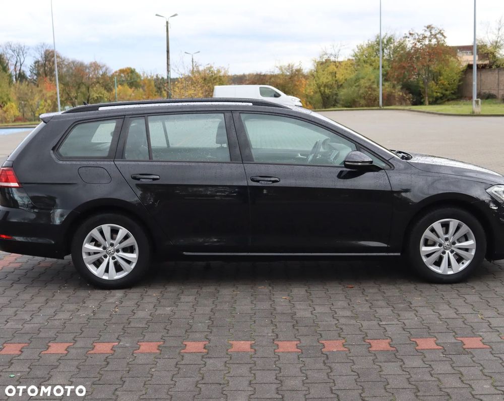 Volkswagen Golf - 11