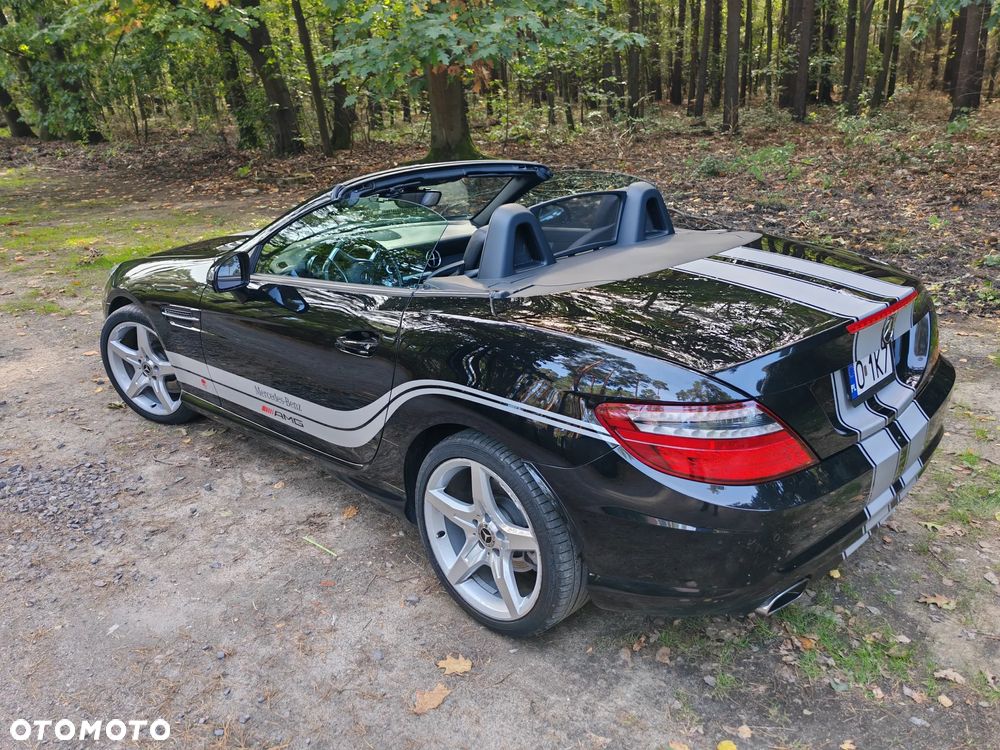 Mercedes-Benz SLK 200 (BlueEFFICIENCY) 7G-TRONIC - 13