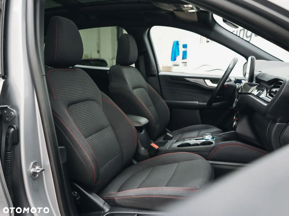 Ford Kuga 2.5 Duratec FHEV 4x4 ST-LINE - 33