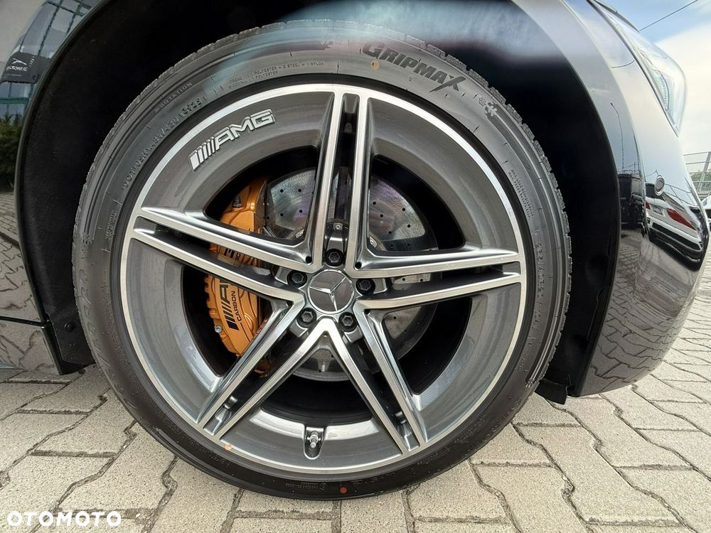 Mercedes-Benz AMG GT - 11