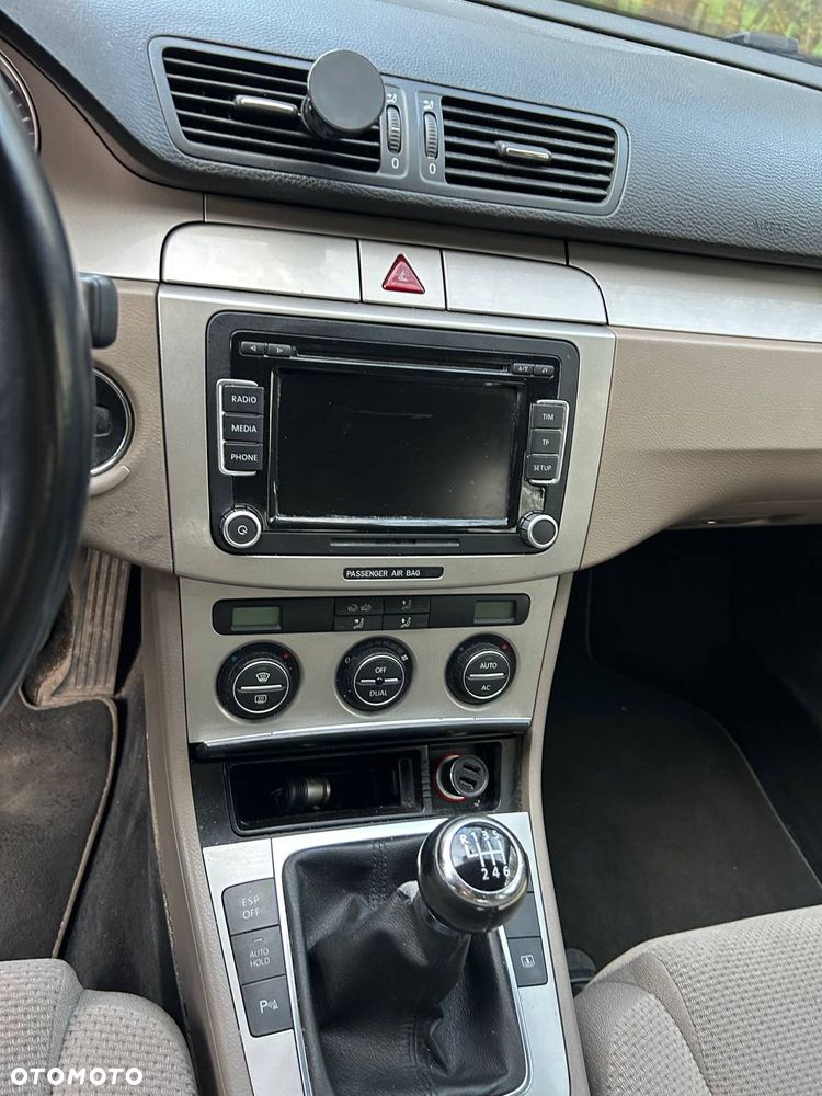 Volkswagen Passat 1.8 TSI Comfortline - 13