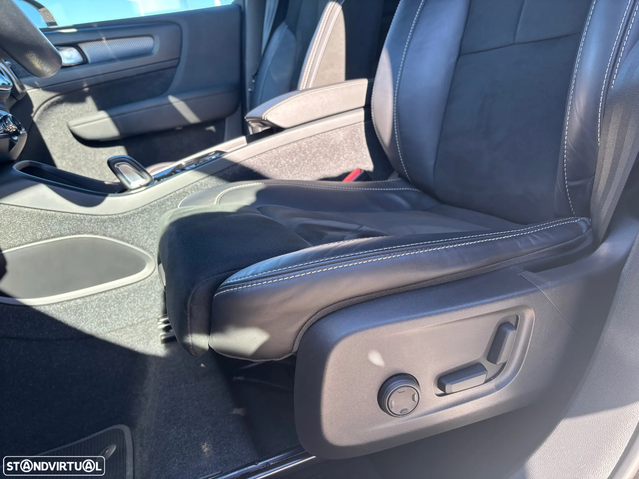 Volvo XC 40 1.5 T4 PHEV R-Design - 11