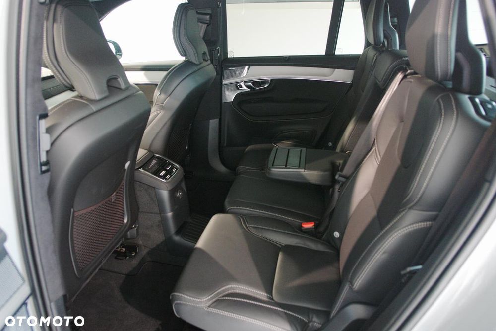 Volvo XC 90 T8 AWD Plug-In Hybrid Ultra Black Edition 7os - 14