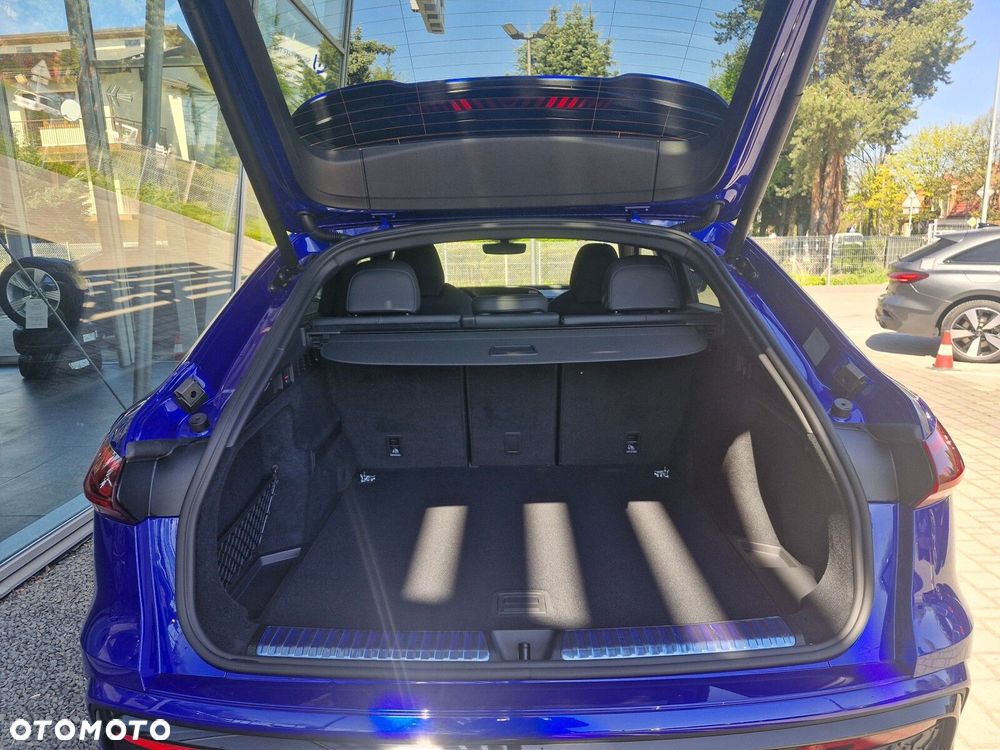 Audi Q5 Sportback - 12