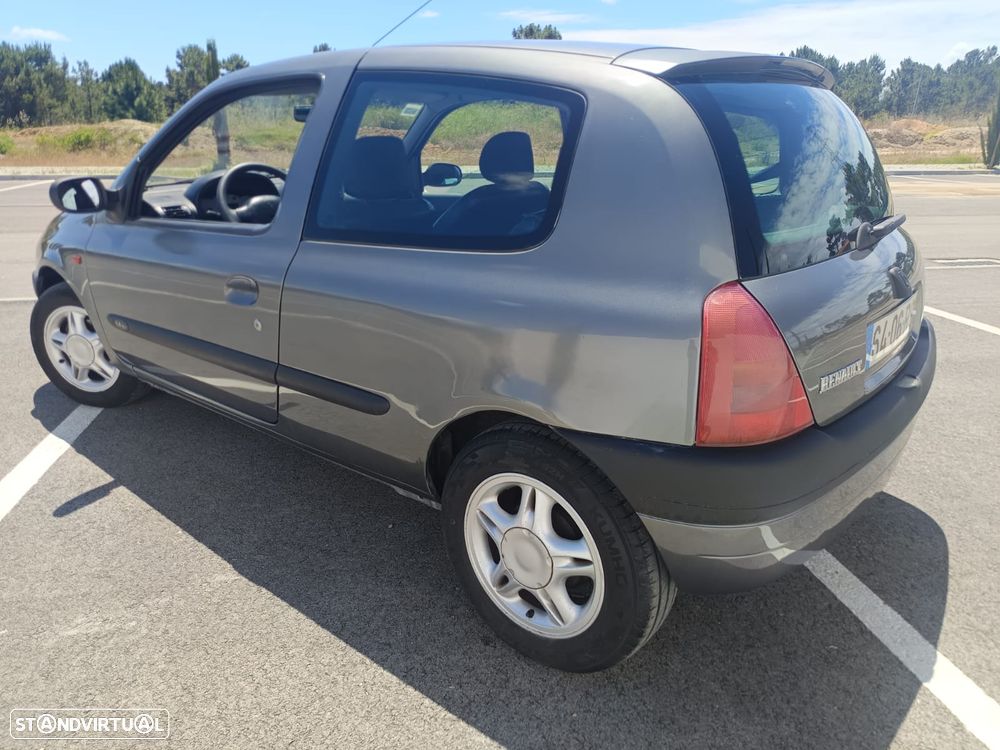 Renault Clio 1.4 16V Si - 4