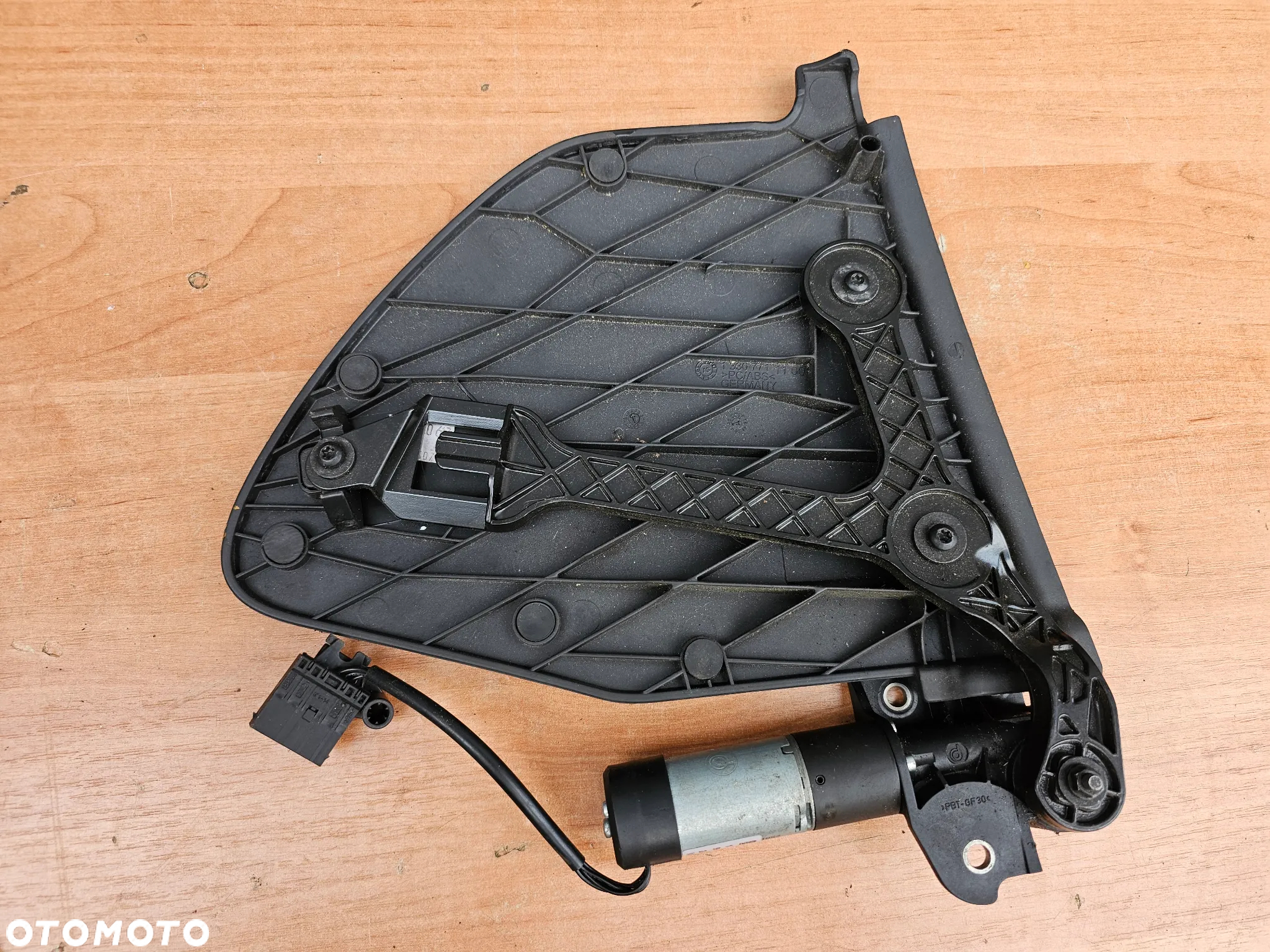 LOTKA DACHU SILNICZEK PRAWY LEWY TYŁ OPEL ASTRA H TWINTOP CABRIO 13297252 13297251 1330771 1330772 - 8