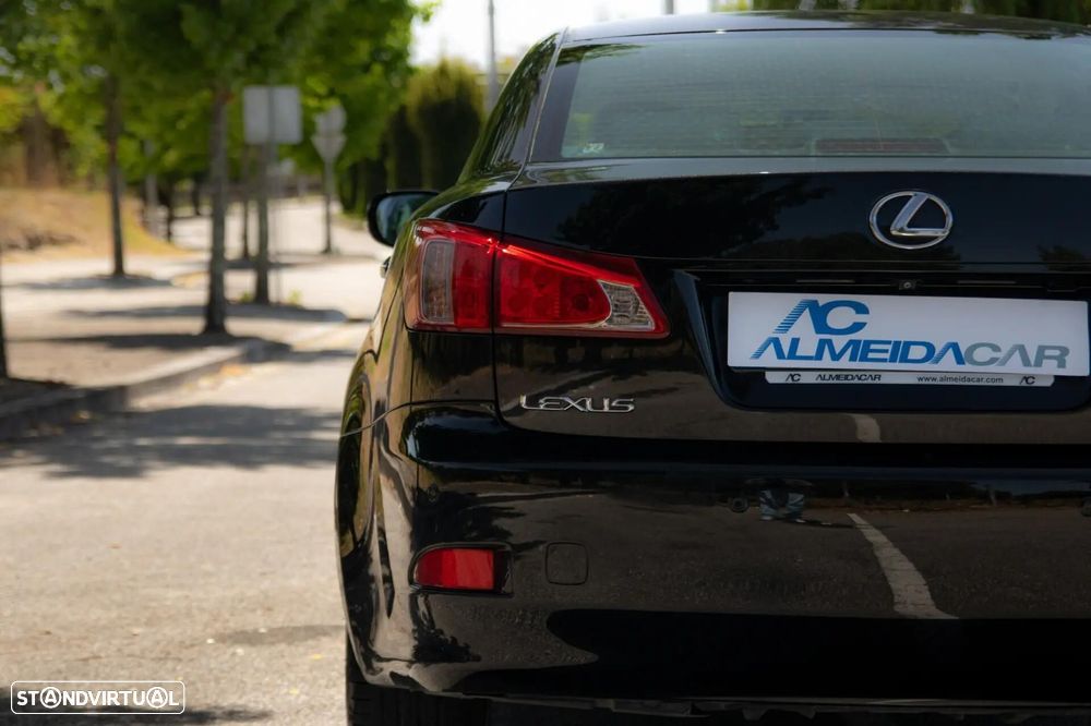 Lexus IS 200 d P.Executive 6G - 53