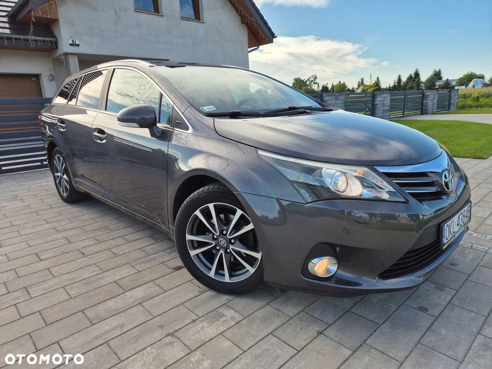 Toyota Avensis - 2