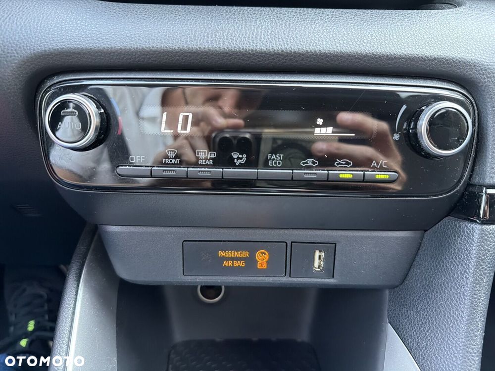 Toyota Yaris Hybrid 1.5 Comfort - 21