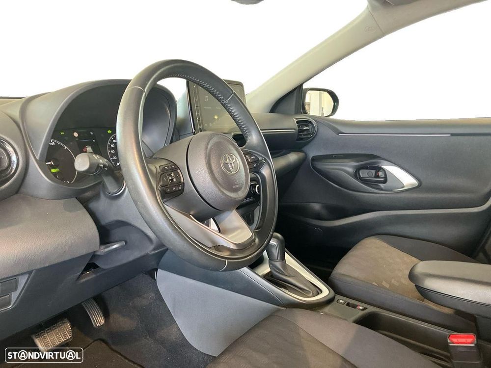 Toyota Yaris 1.5 HDF Comfort Plus - 12