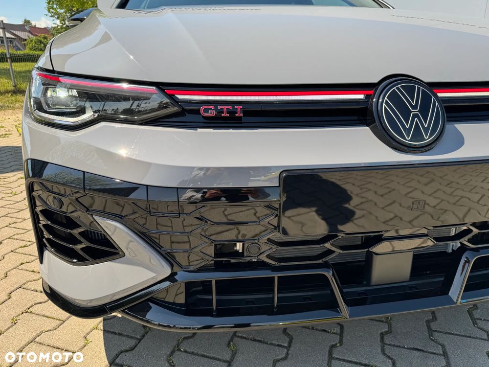Volkswagen Golf 2.0 TSI GTI Edition 50 DSG - 4