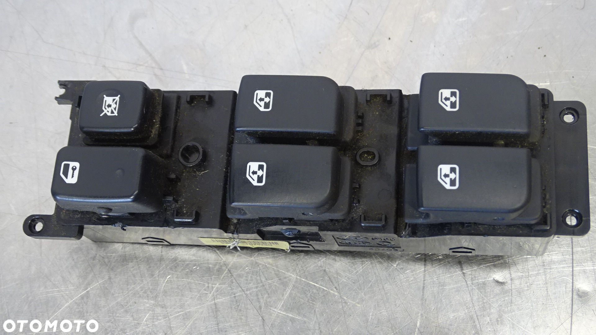 PANEL STEROWANIA SZYB KIA CARENS III 2.0 - 1