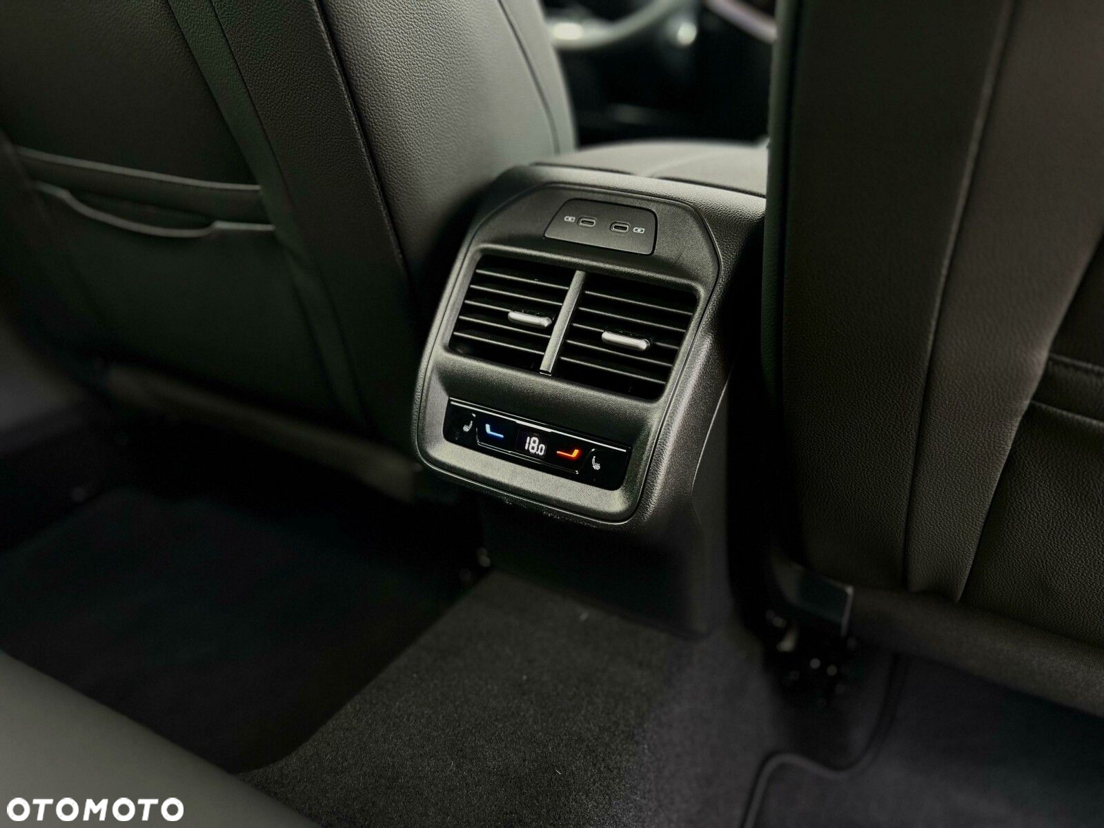 Skoda Superb 1.5 TSI L&K DSG - 22