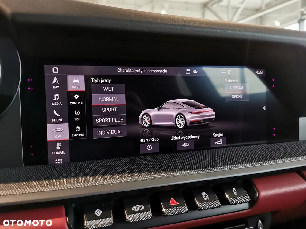 Porsche 911 Carrera 4S - 21