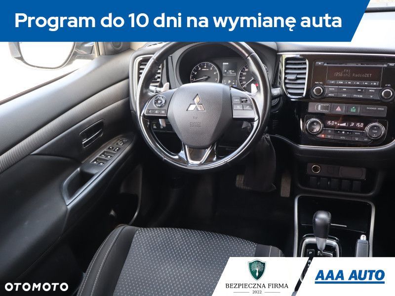 Mitsubishi Outlander - 9