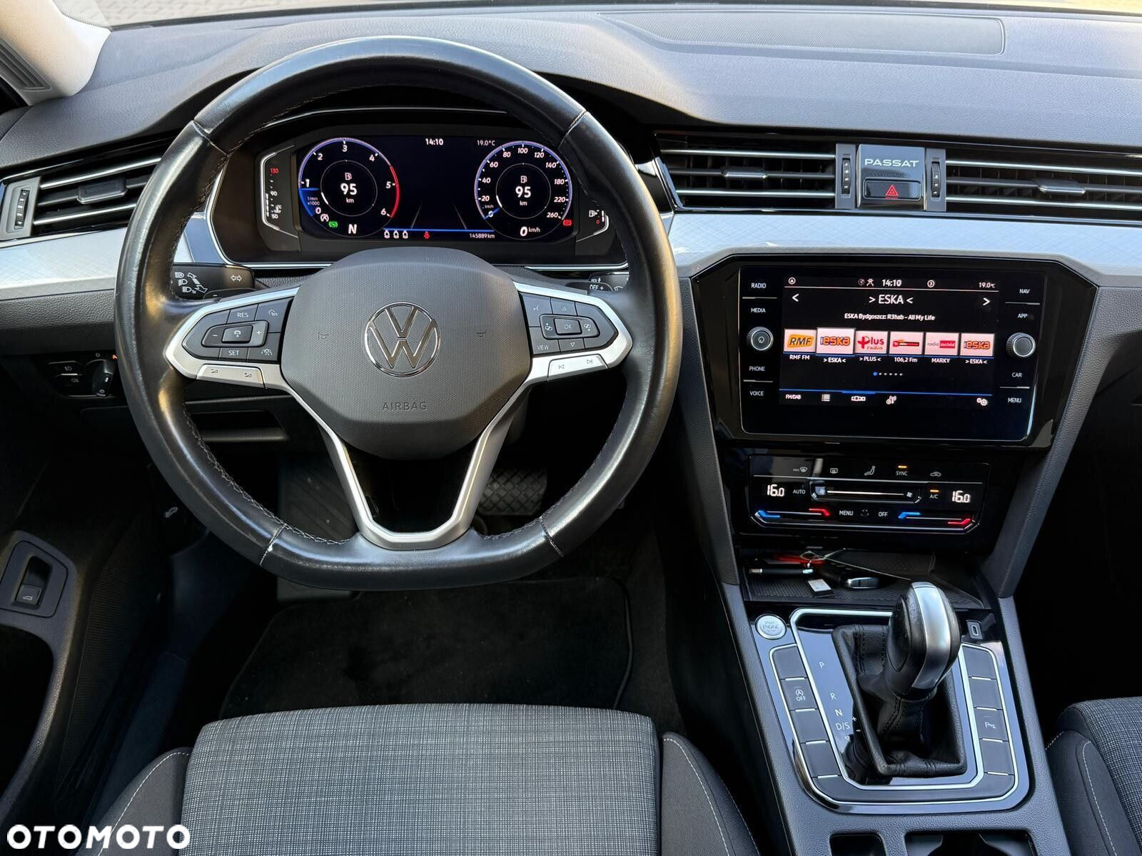 Volkswagen Passat - 10