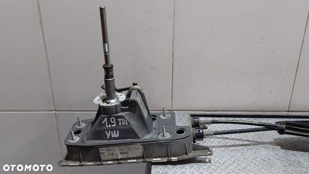 Lewarek wybierak biegów Volkswagen, Skoda,Seat nr 1K0711061B - 1