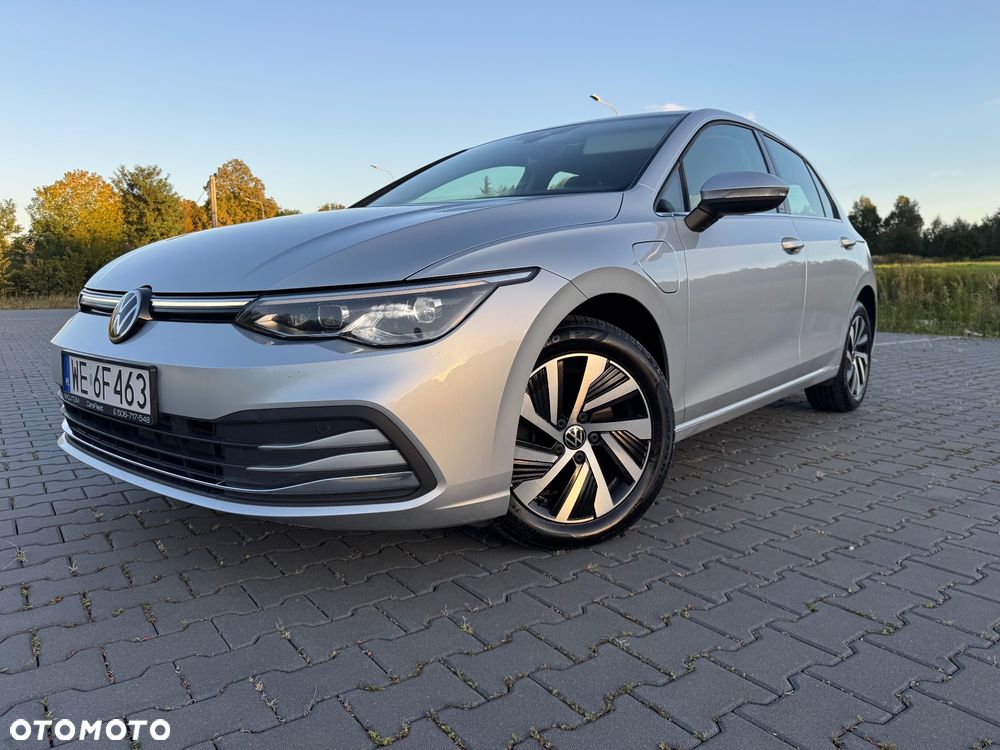 Volkswagen Golf VIII 1.4 TSI Plug-In Hybrid Style DSG - 2