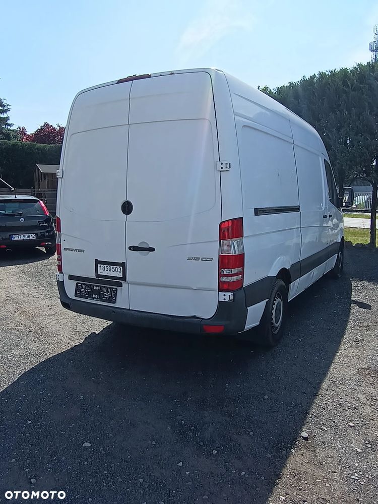 Mercedes-Benz Sprinter - 5