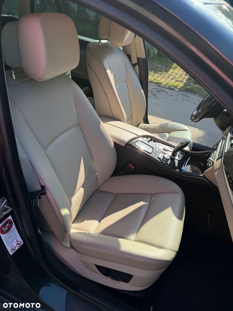 BMW Seria 5 520d Sport-Aut - 9