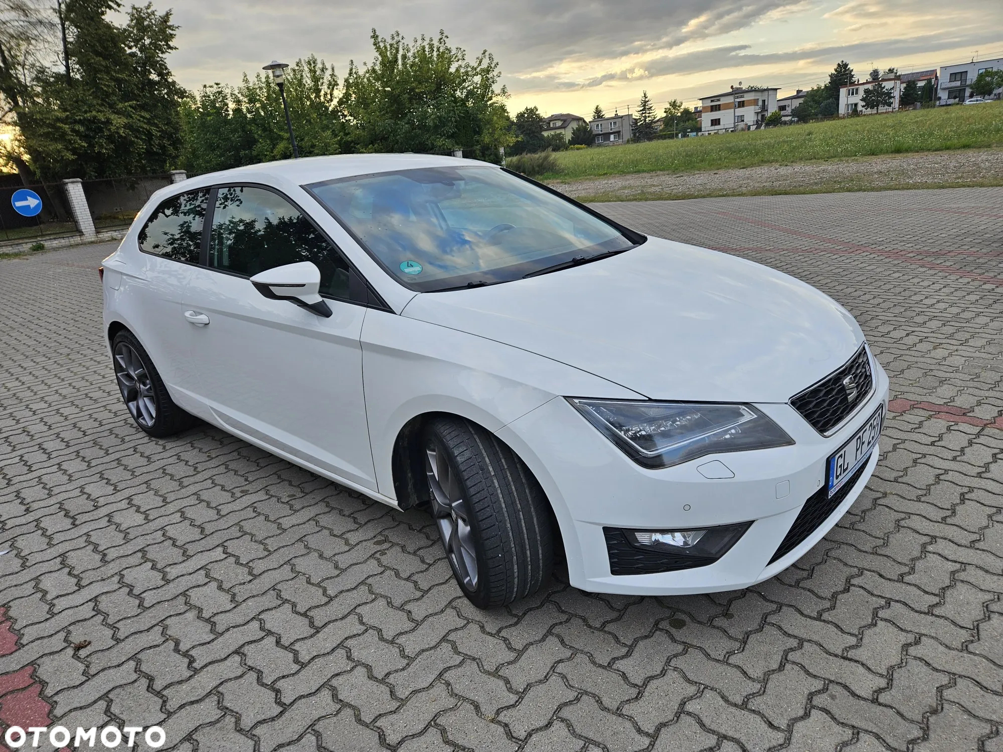 Seat Leon SC 2.0 TDI FR S&S - 4