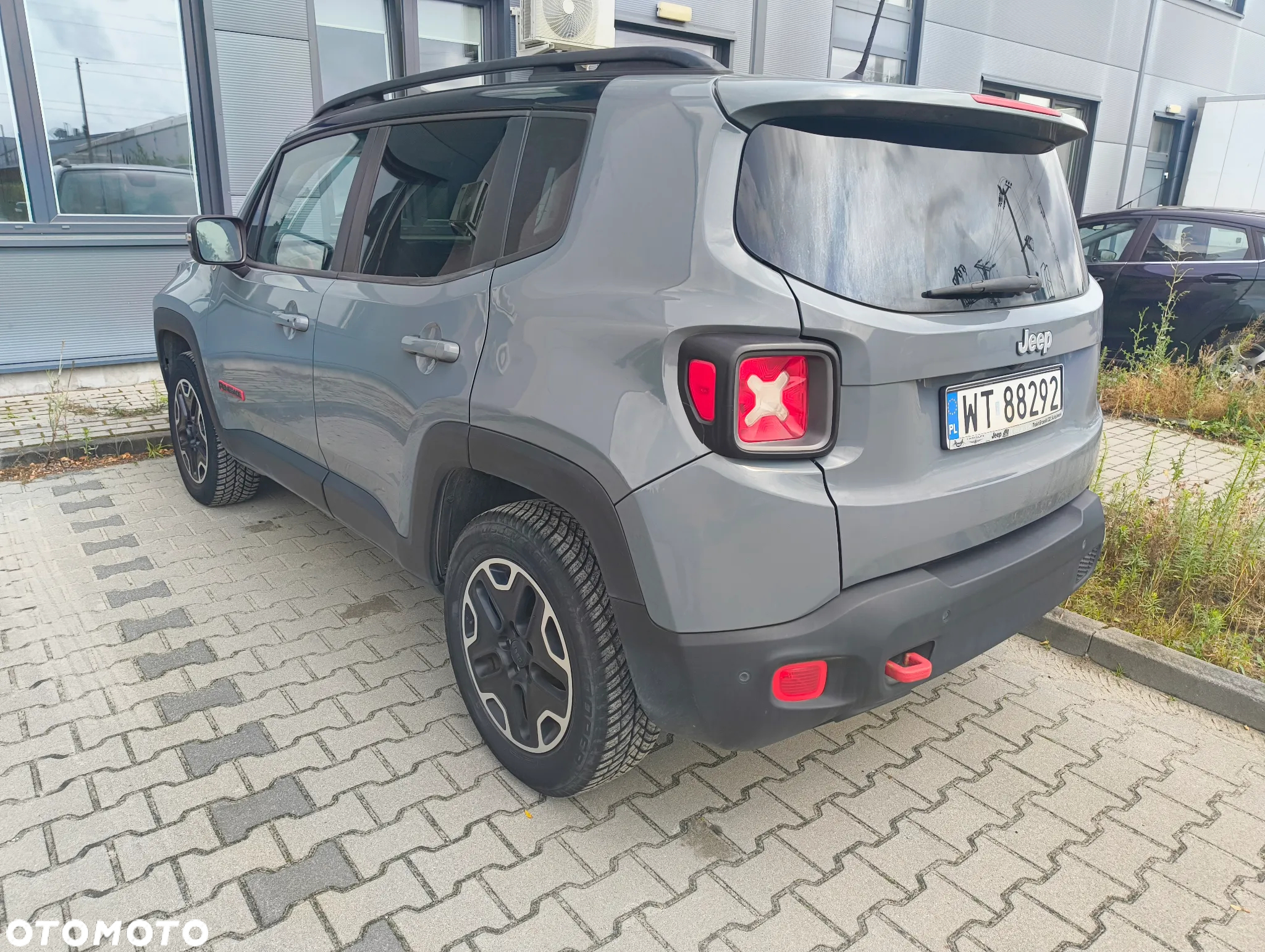 Jeep Renegade - 8