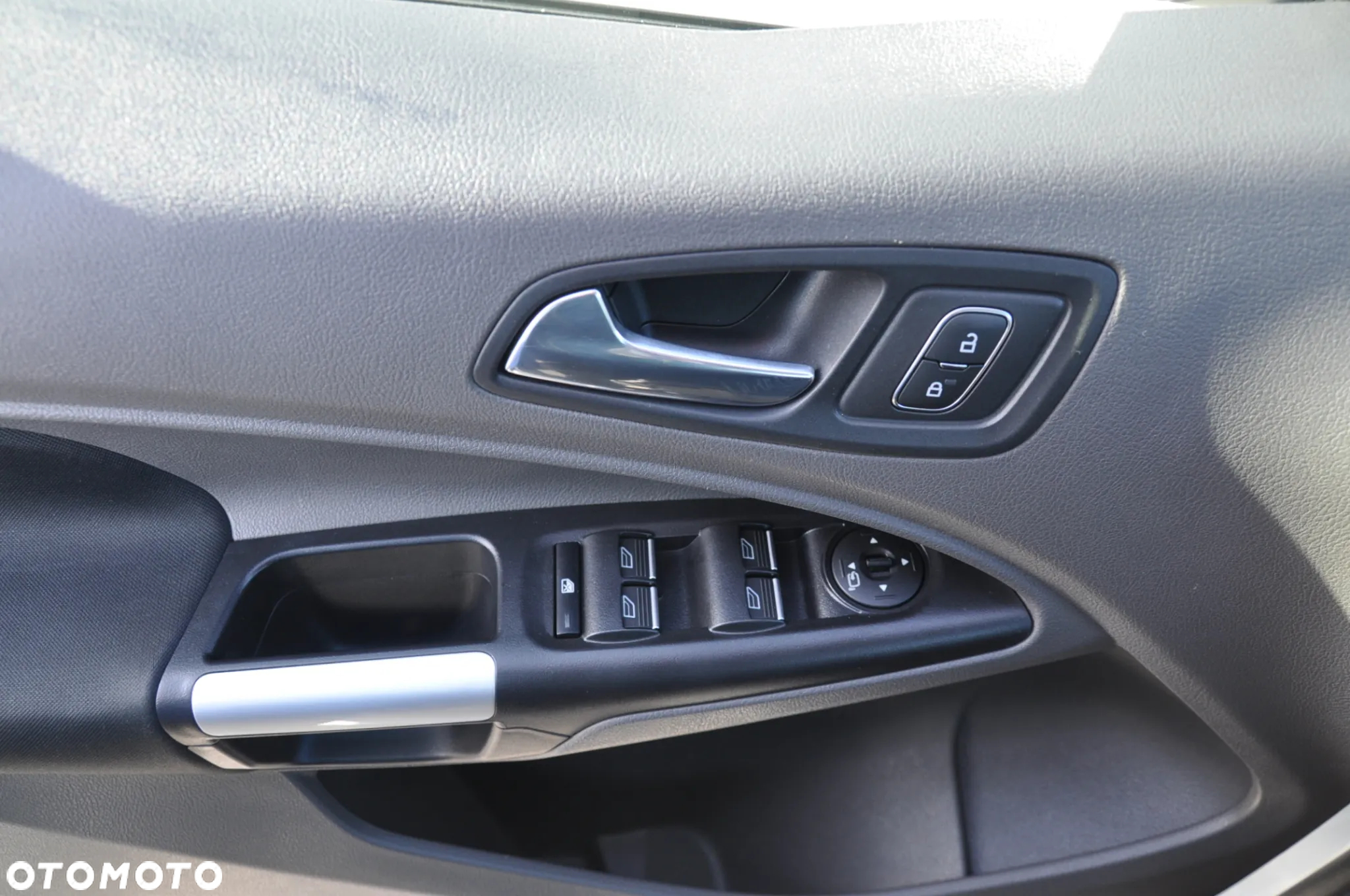 Ford Tourneo Connect 1.5 EcoBlue Active PowerShift - 19