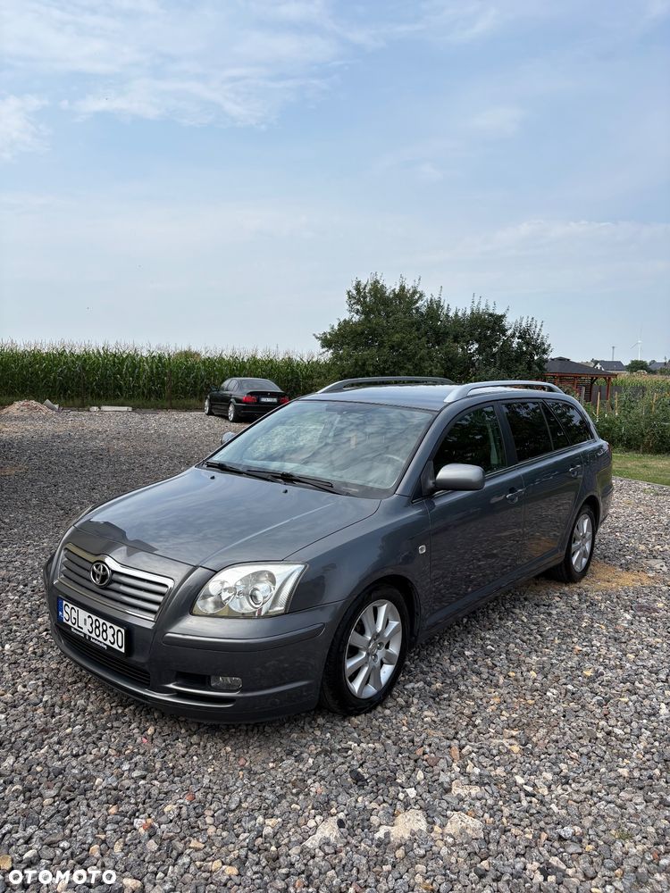 Toyota Avensis 2.0 VVT-i Executive - 4