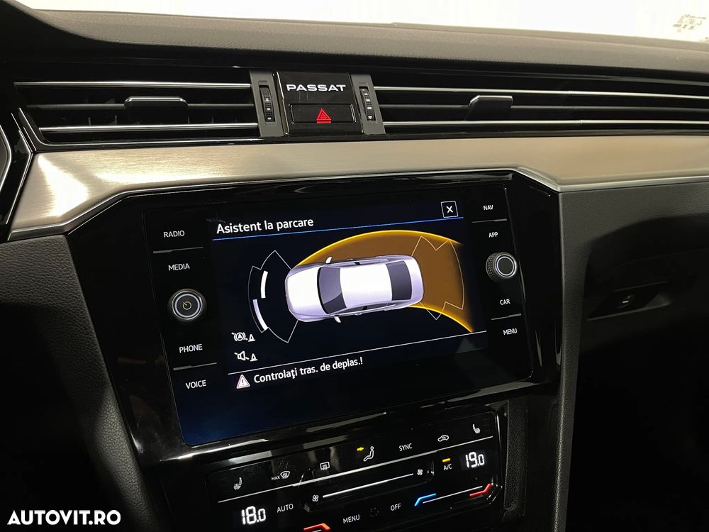 Volkswagen Passat 2.0 TDI DSG 4Mot Highline - 14