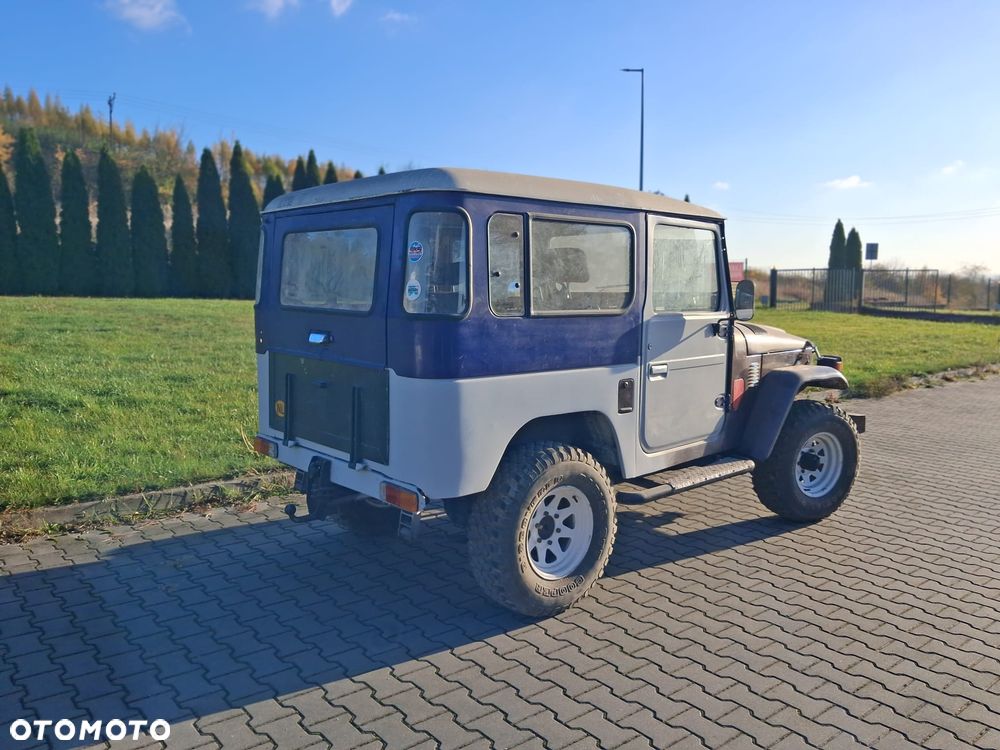 Toyota Land Cruiser 1977 photo 4