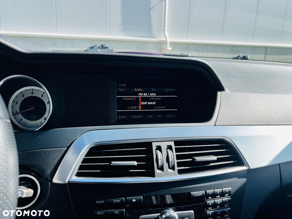 Mercedes-Benz Klasa C 200 (BlueEFFICIENCY) 7G-TRONIC Avantgarde - 23
