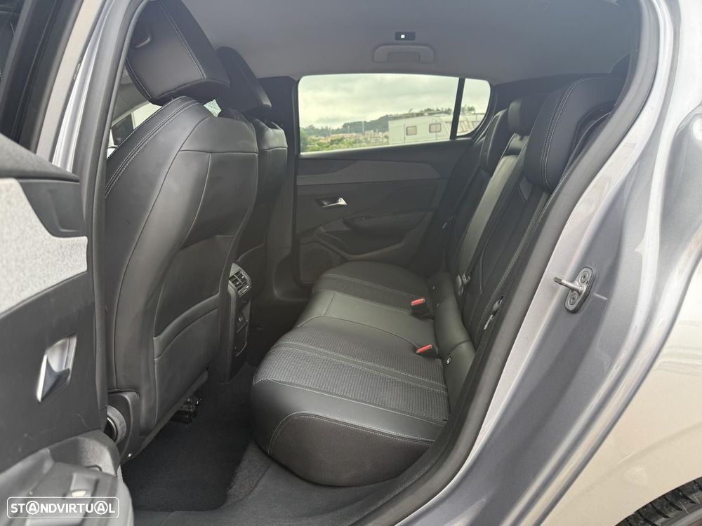 Peugeot 308 1.2 PureTech Allure EAT8 - 42