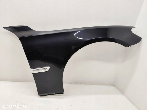 BMW 7 F01 F02 F03 F04 2010 Przód strona prawa Błotnik przedni