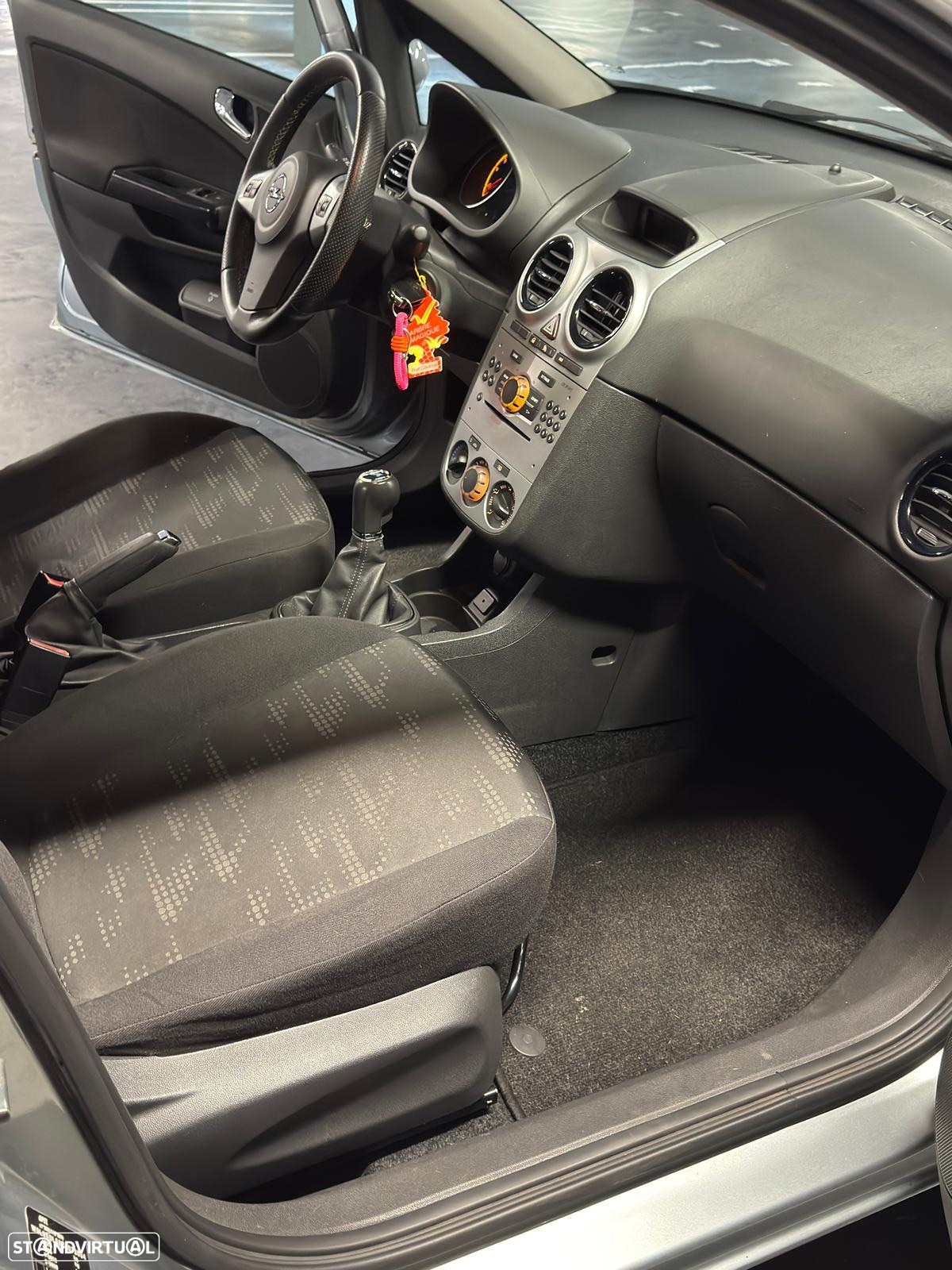 Opel Corsa 1.2 Enjoy - 15