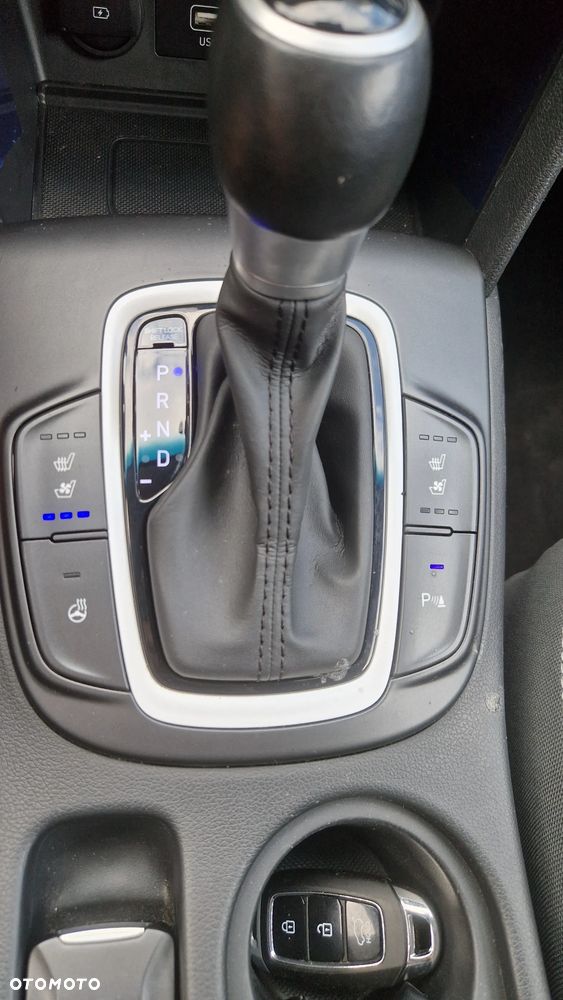 Hyundai Kona - 8